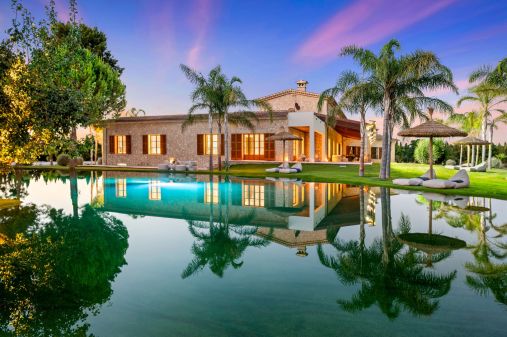 Lyvo is evolving toward smarter home care. Discover our new subscription model offering expert oversight, transparency, and control without traditional property management.